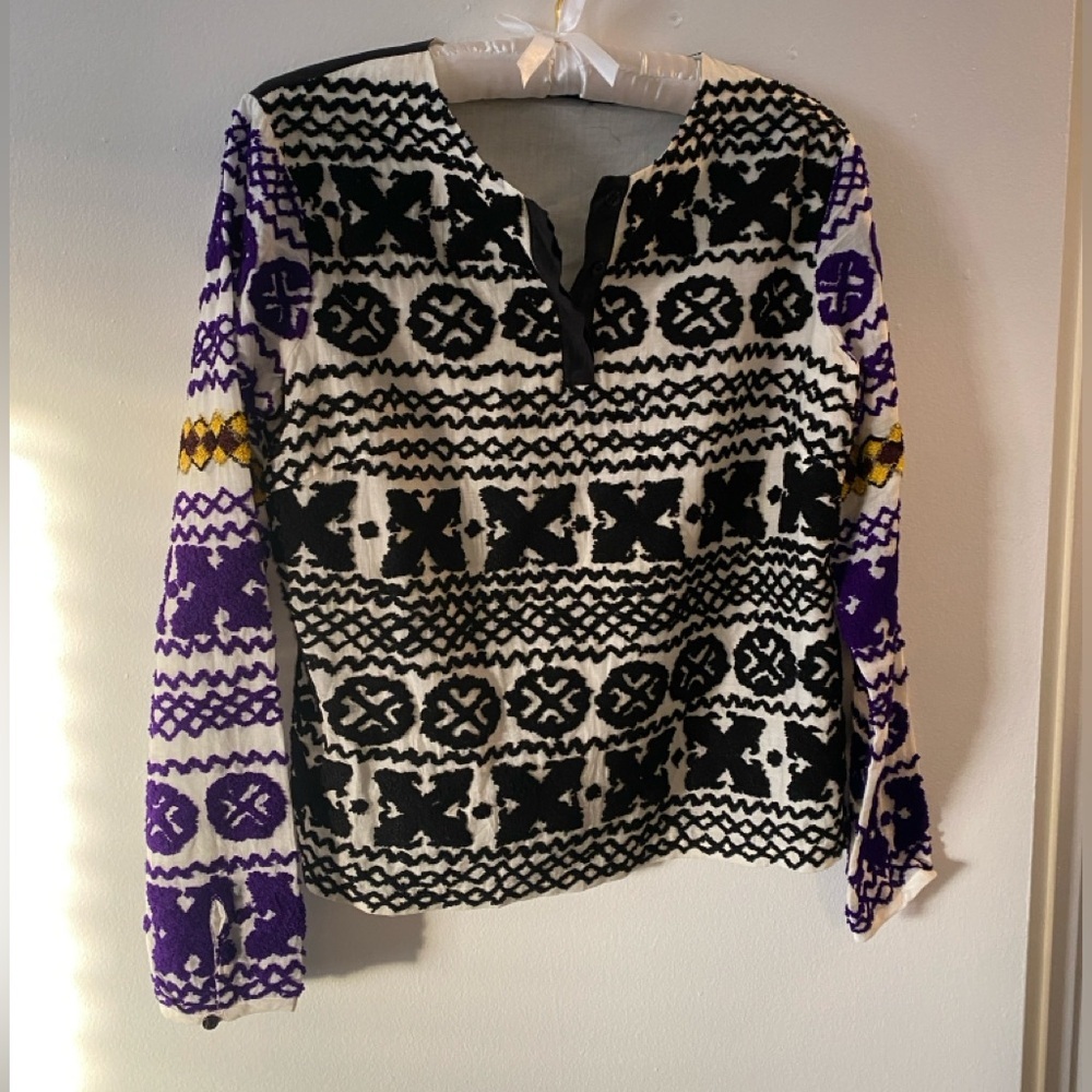 Antik Batik Embroidered top size XS
